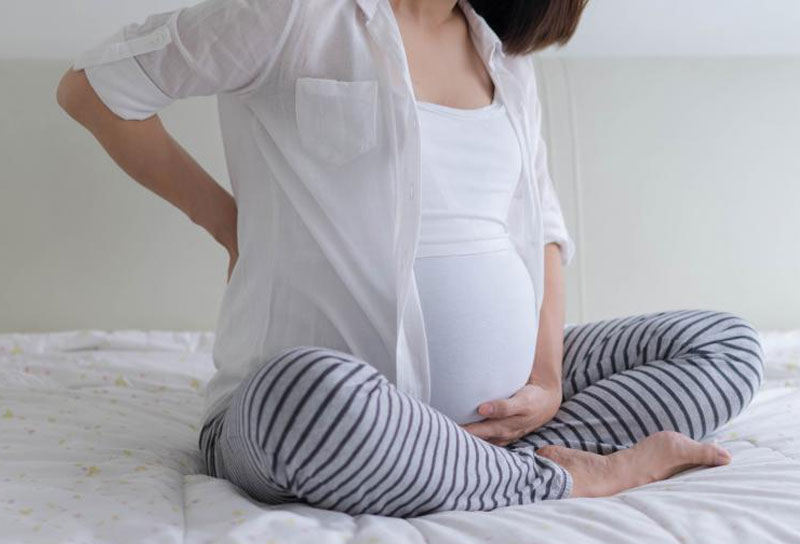 عوامل موثر بر درد کمر در دوران بارداری در سه ماهه دوم و سوم